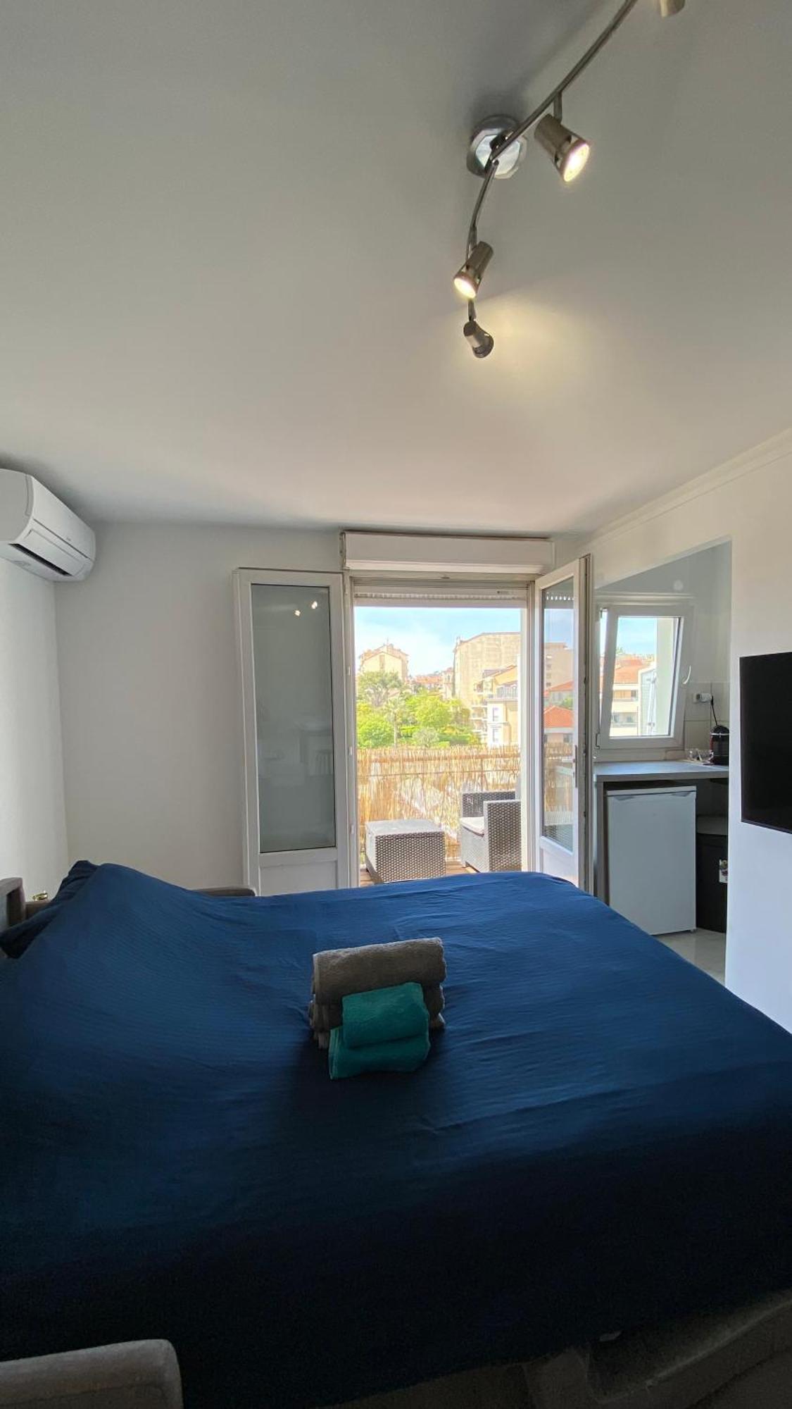 Superbe Studio Proche Palais Et Plages A Pieds Cannes Exterior photo